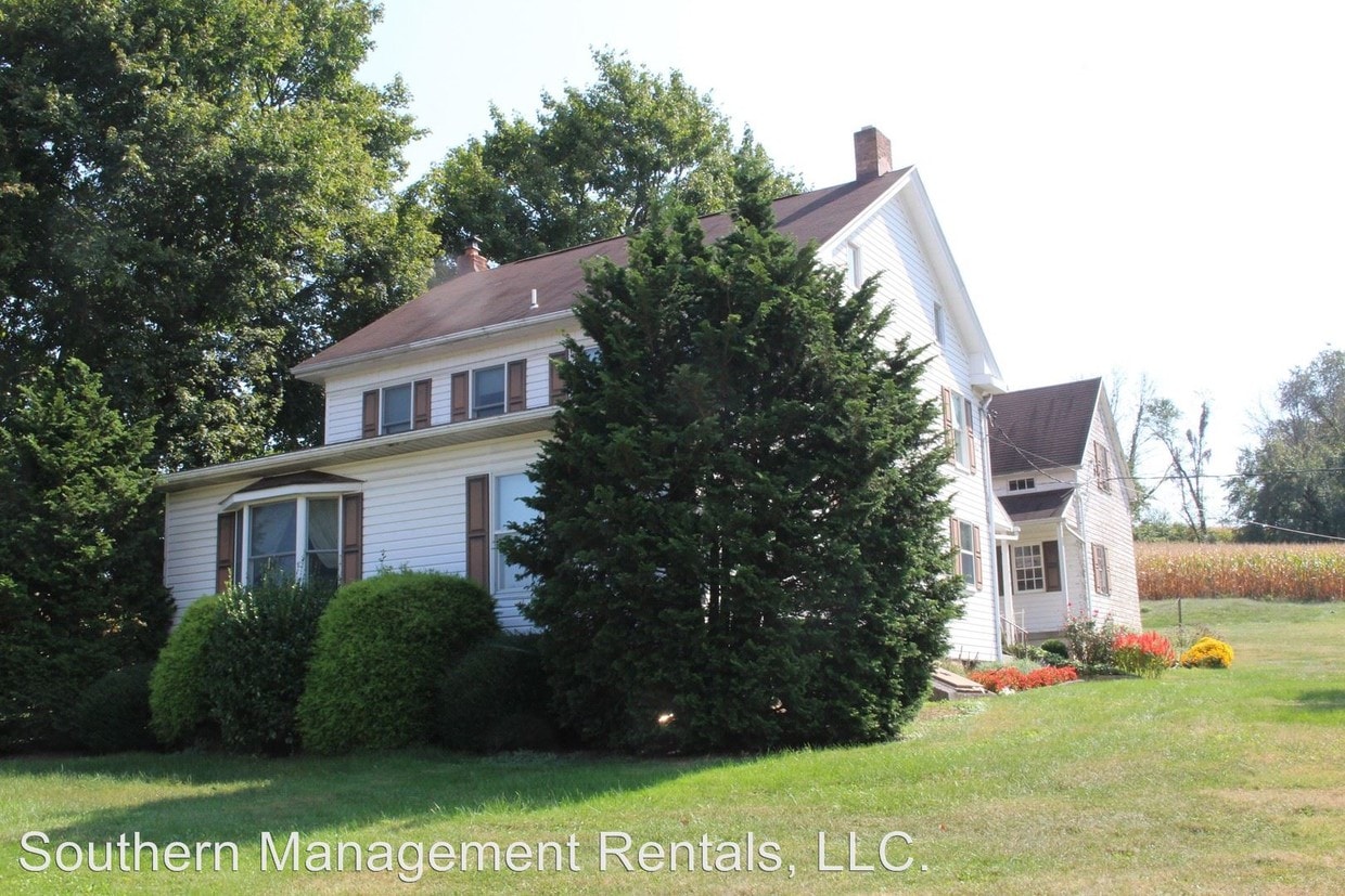 2670 Springwood Rd, York, PA 17402 House Rental in York, PA