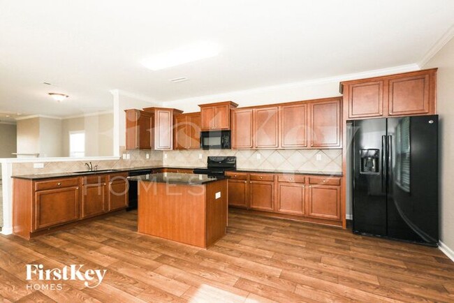Foto del edificio - 14435 Lake Crossing Dr
