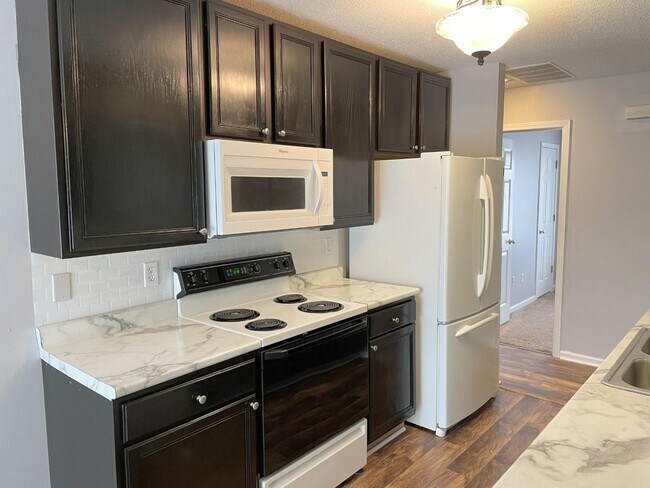 Building Photo - 3506 Churchill Dr