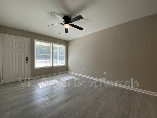 Building Photo - 2412 Loop Acres Dr