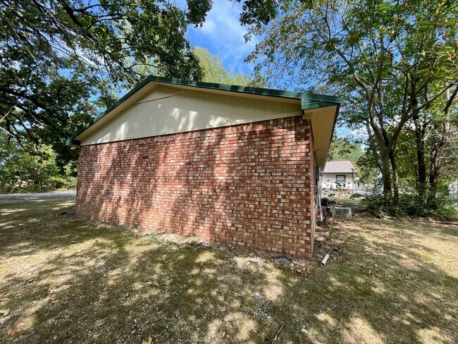 Foto del edificio - 914 NE 6th St