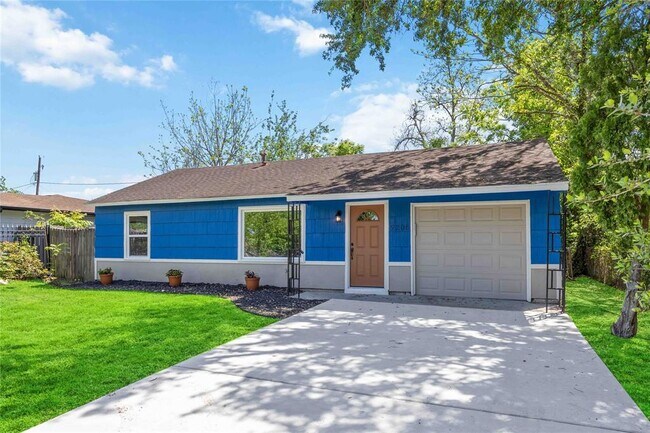 Foto del edificio - 5206 Willow Glen Dr