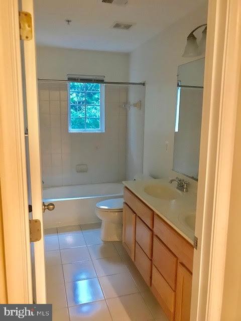 Foto del edificio - 18717 Falling River Dr