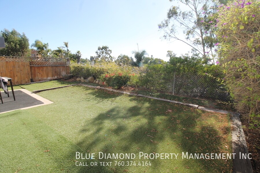 Foto principal - 1582 Lake Dr