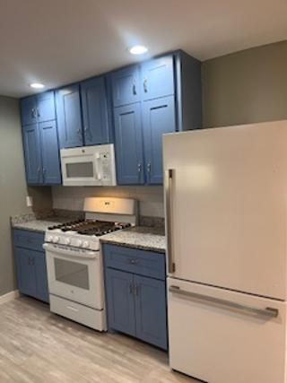 Foto del edificio - 1358 Oak Park Dr