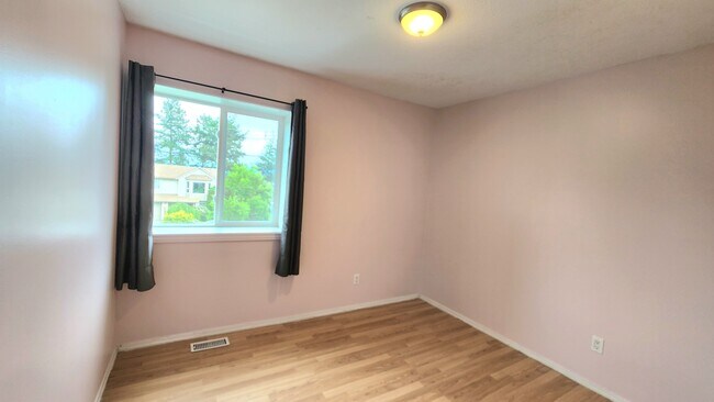 2ème chambre - 3566 Lansbury Crt