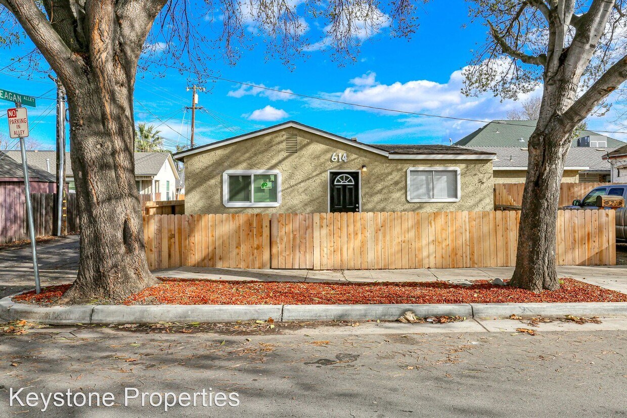Primary Photo - 2 br, 1 bath House - 614 D Street
