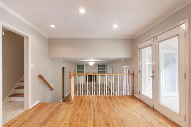 Foto del edificio - 3741 Fox Glen Ct NE
