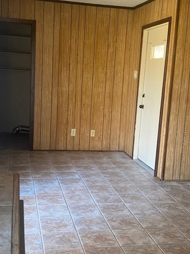 Building Photo - 113 Pecan Lake Estate Rd