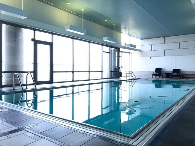 Building Photo - 100 E 14th St