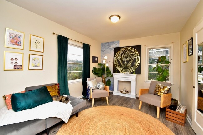 Building Photo - Charming Sugarhouse Home with Amazing Backyard & Prime Location