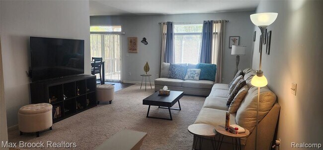 Foto del edificio - 29574 Woodpark Cir