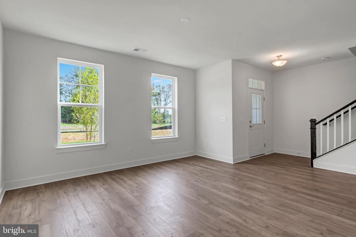 Primary Photo - 1648 Sandpiper Bay Loop