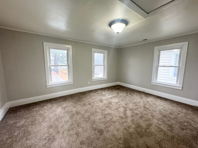 Foto del edificio - 711 Parsonage St