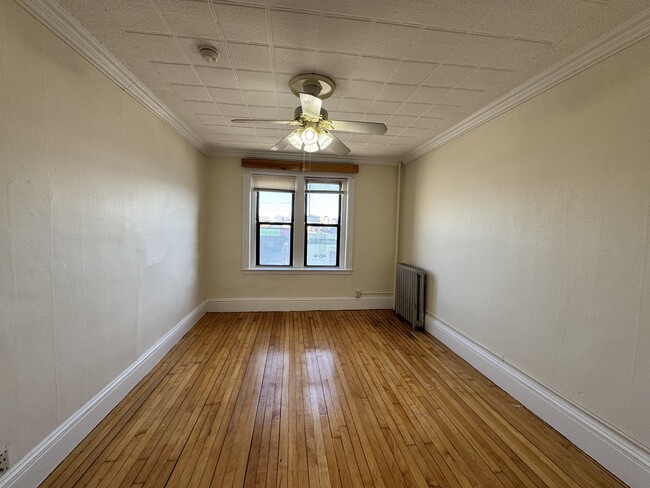 Building Photo - 439 Cambridge St