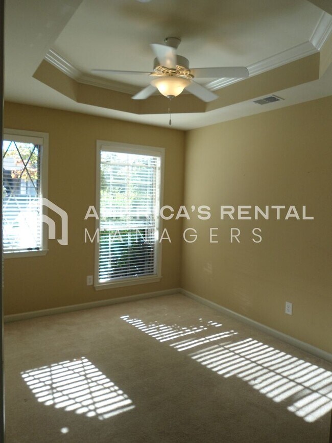 Foto del edificio - Home for Rent in McCalla! Available to Vie...