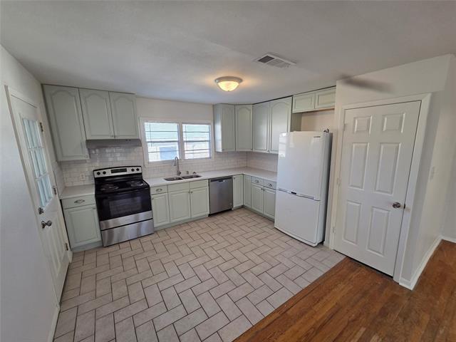 Foto del edificio - 3600 Katrine St