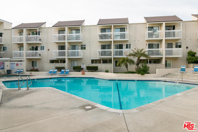 Building Photo - 255 S Ventura Rd
