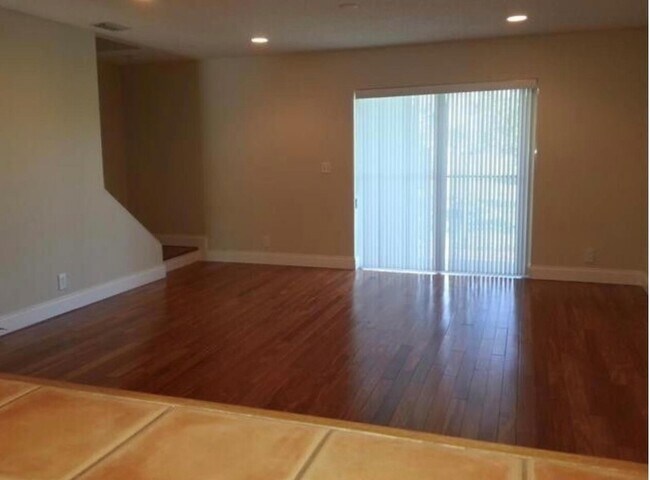 Foto del edificio - 5267 Pine Meadows Rd