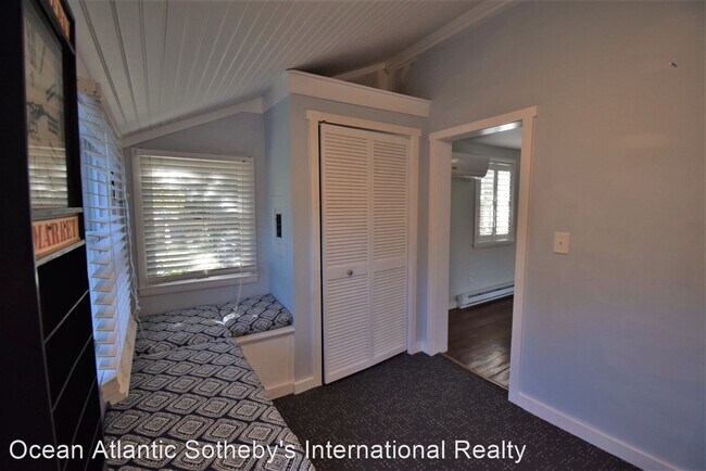 Building Photo - 2 br, 1.5 bath House - 124 Rodney Avenue