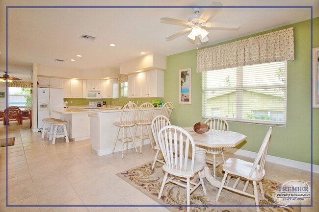 Building Photo - **FT. MYERS BEACH-POOL HOME**CANAL FRONT**...