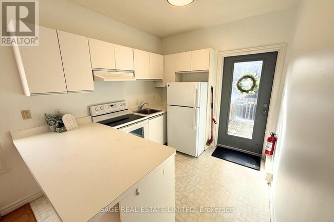 Building Photo - 296 Runnymede Rd