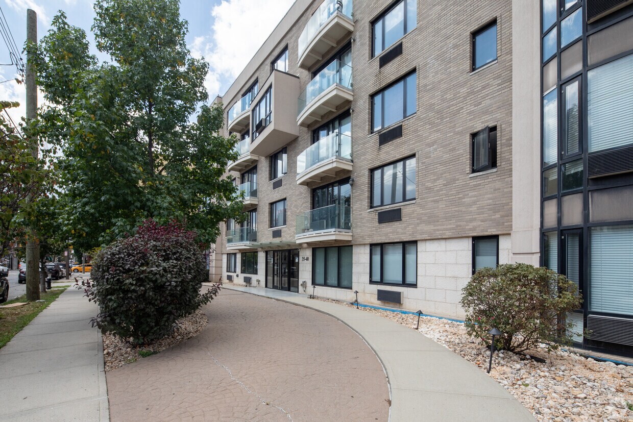 Primary Photo - 3540 30th St