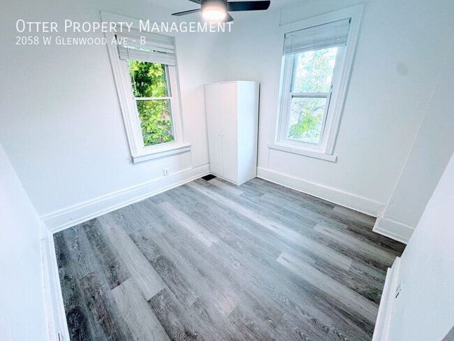 Foto del edificio - 2058 W Glenwood Ave