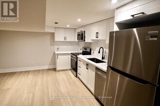 Building Photo - 246 Marlborough St