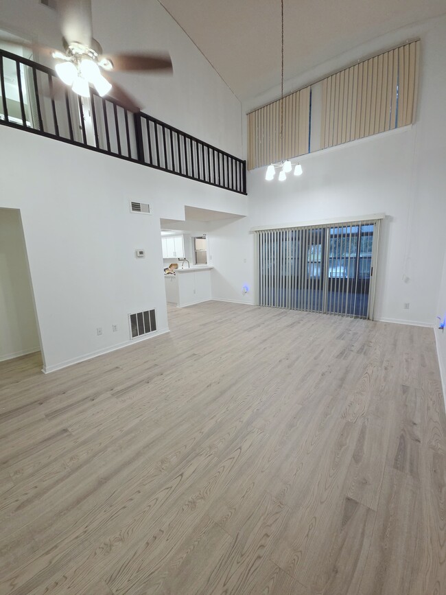 Foto del edificio - 237 S Wilderness Pt