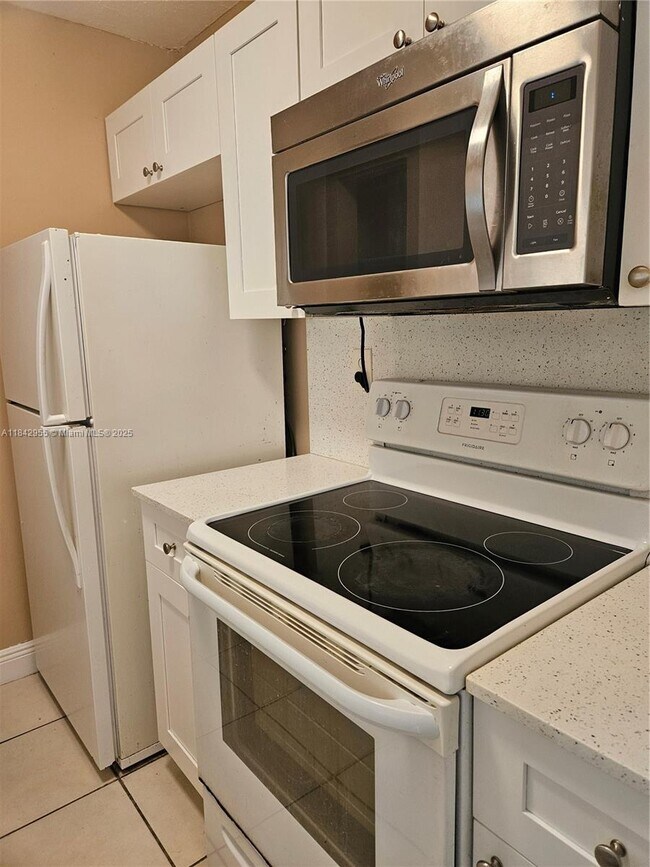 Foto del edificio - 8006 SW 149th Ave