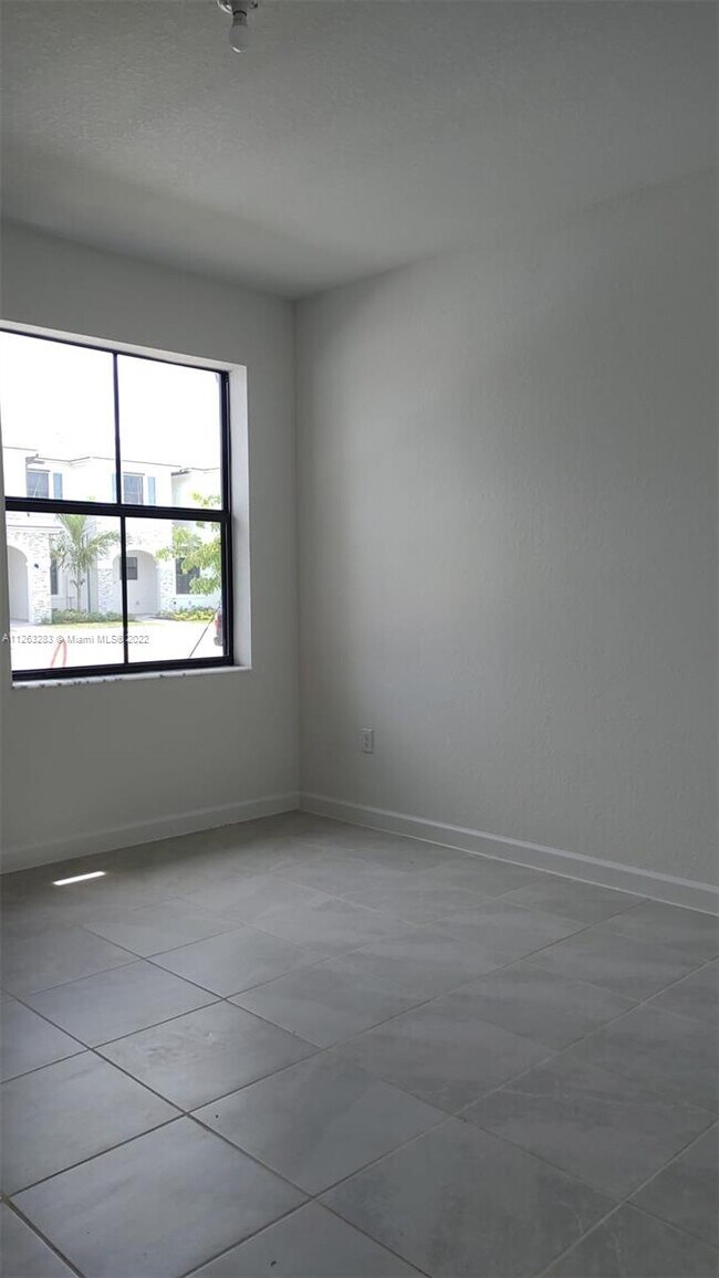 Building Photo - 13303 SW 286th Terrace