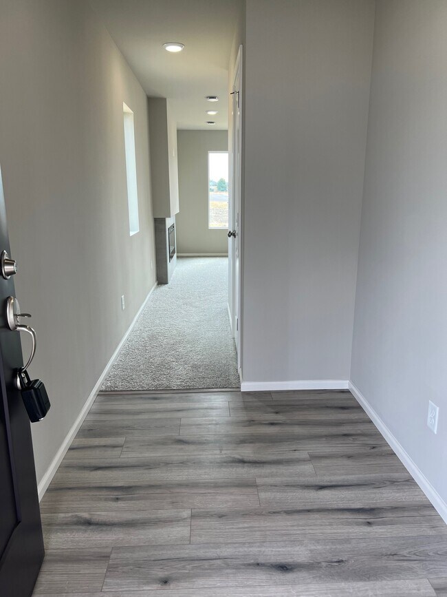 Building Photo - 15008 Iverson Lp SE