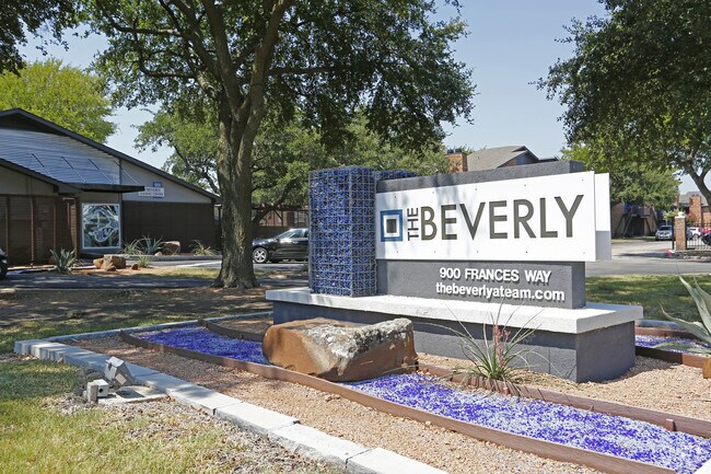 The Beverly Apartments Richardson, TX