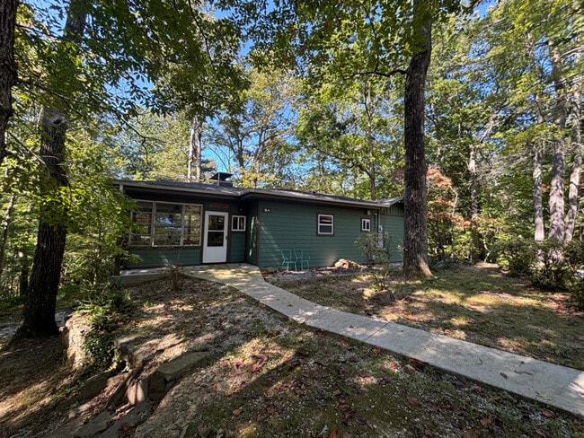 Building Photo - 10 Lakemont Cottage Trail