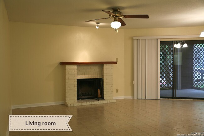 Foto del edificio - 11520 Huebner Rd