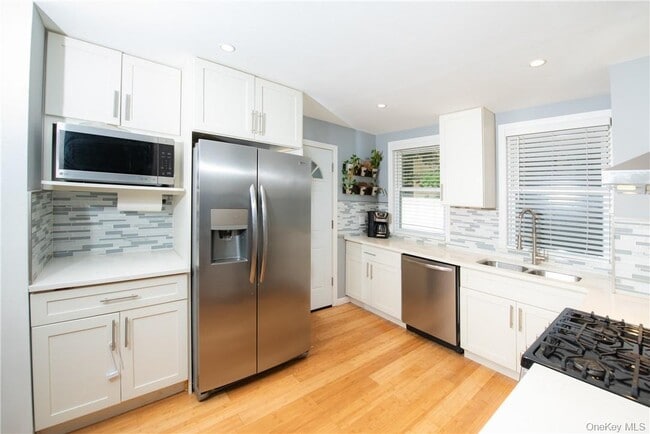 Building Photo - 37 S Washington Ave