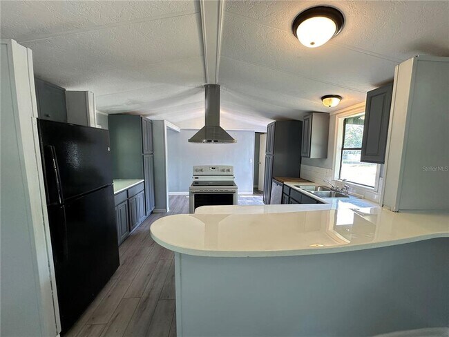 Building Photo - 5120 S Barker Point