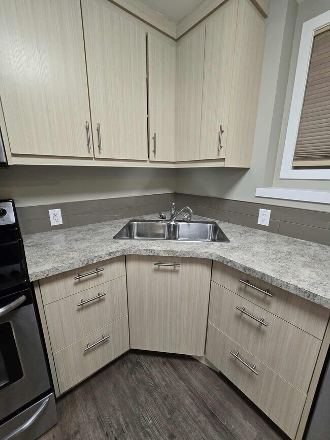 Building Photo - 909 Rte 52