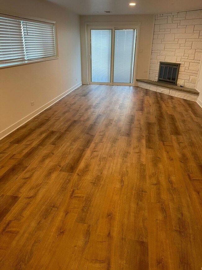Building Photo - 9707 Le Claire Ave