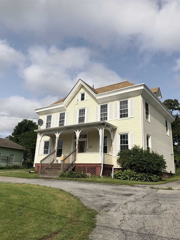 12 Davis St Unit 1, Beacon, NY 12508 Apartment for Rent in Beacon, NY