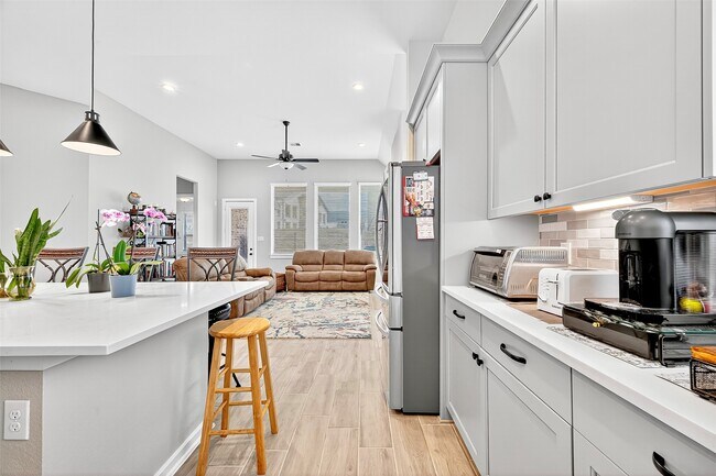 Foto del edificio - 6034 Painted Plains Ln