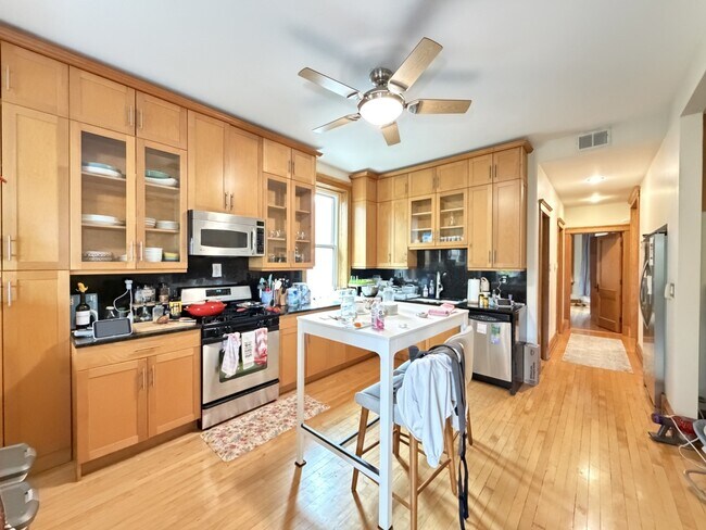 Foto del edificio - 833 N Rockwell St