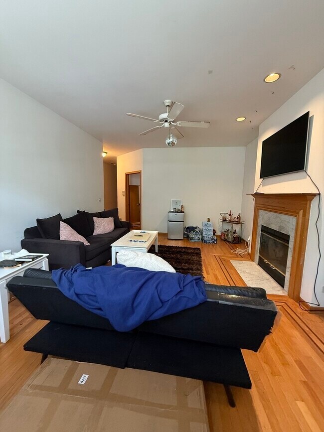 Foto del edificio - 4101 N Kenmore Ave