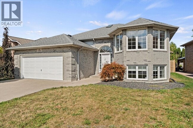 Building Photo - 3316 Kenilworth Dr