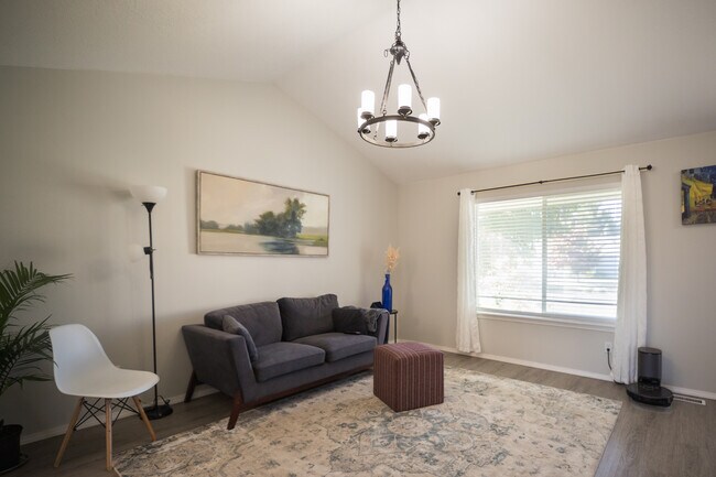 Foto del edificio - 370 NW Terre View Dr