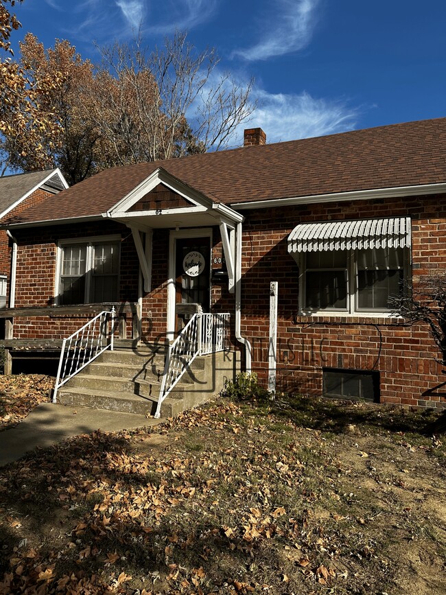 Building Photo - 602 N Walnut St