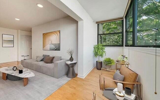 Foto del edificio - 312 Madison St