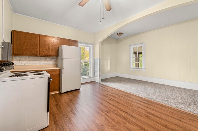 Foto del edificio - 1017 N Holbrook St