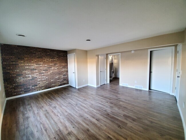 Foto del edificio - 2513 Zircon St NE
